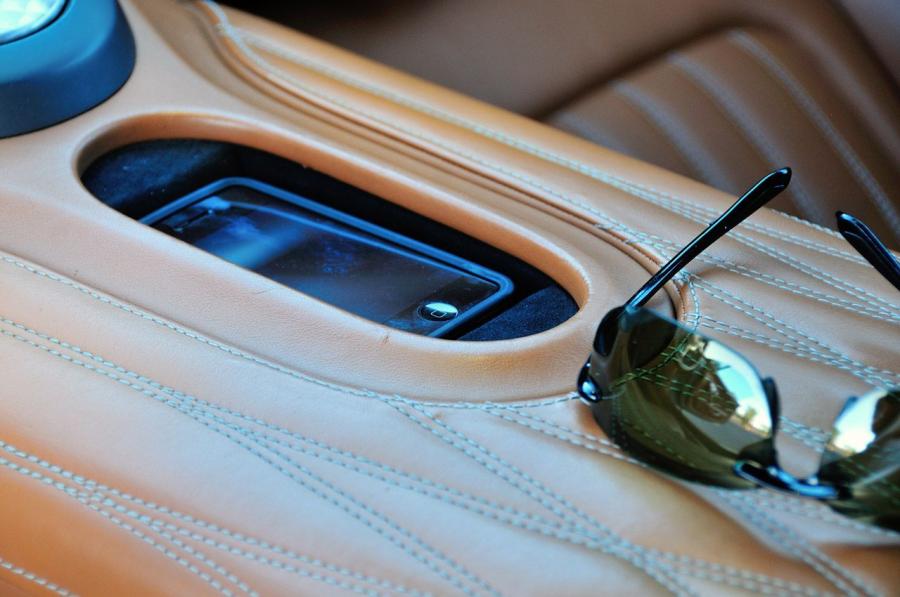  Bugatti Veyron 16.4 Grand Sport 2012 года  (фото 9 из 46)